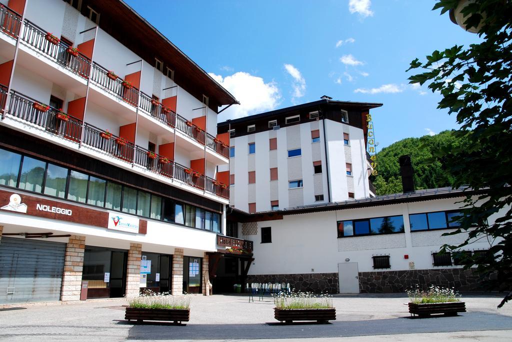 Sport & Family Hotel Bucaneve Brentonico Exterior photo